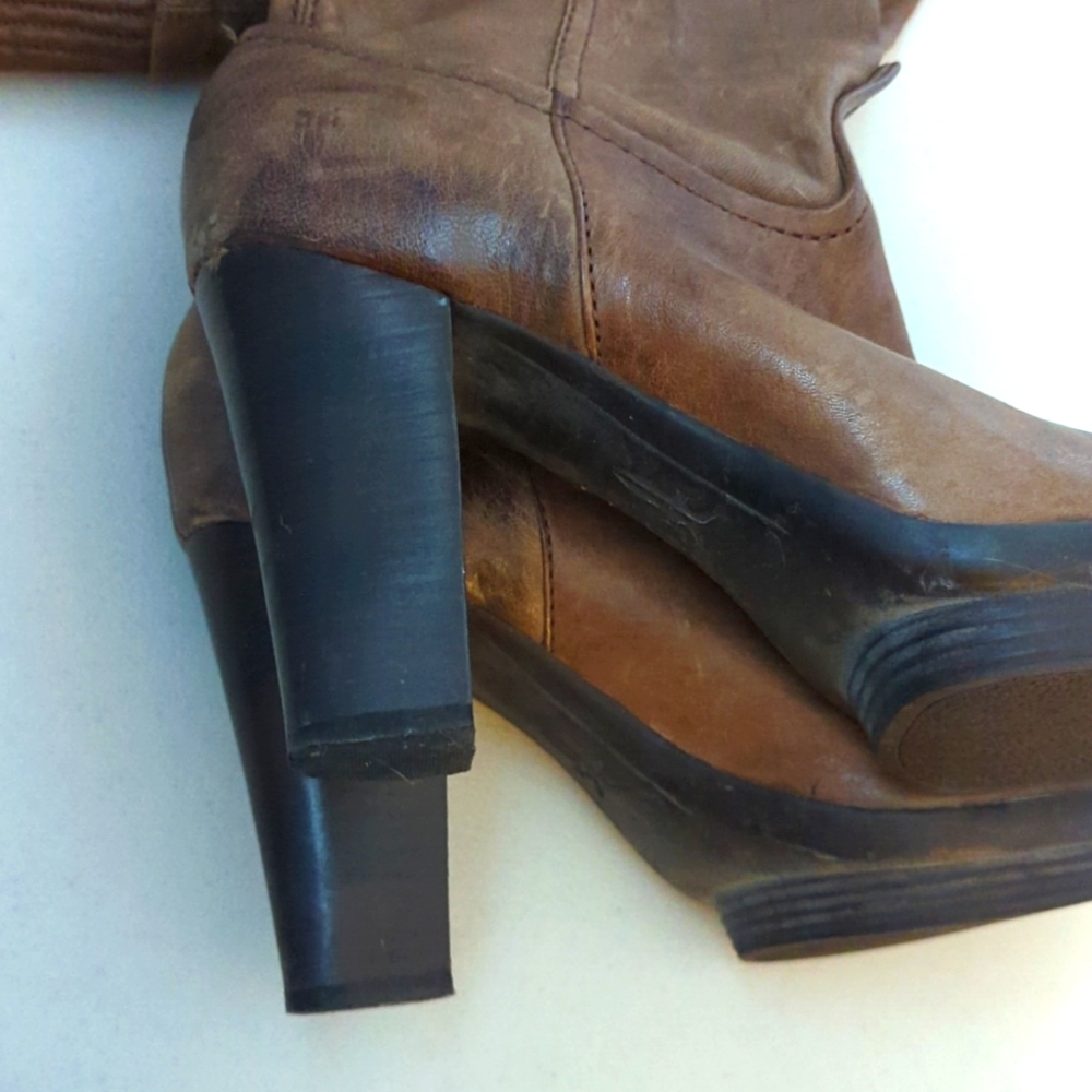 Frye Mimi Scrunch Leather Platform Heel Boot Taupe - Size 9.5 - LIKE NEW! - Picture 6 of 14
